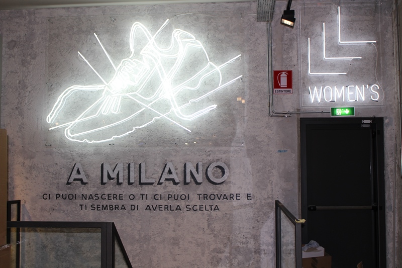 Adidas store milano outlet centro